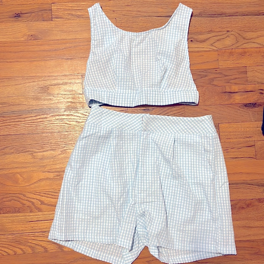 Boho weekend getaway set. Size medium.